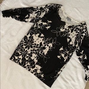 lightweight sweater size petite large  3/4 sleeves